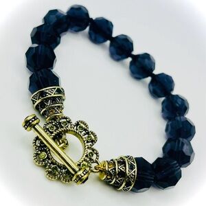 Heidi Daus SEE details for offer 🆕“How Suite It Is” toggle bracelet